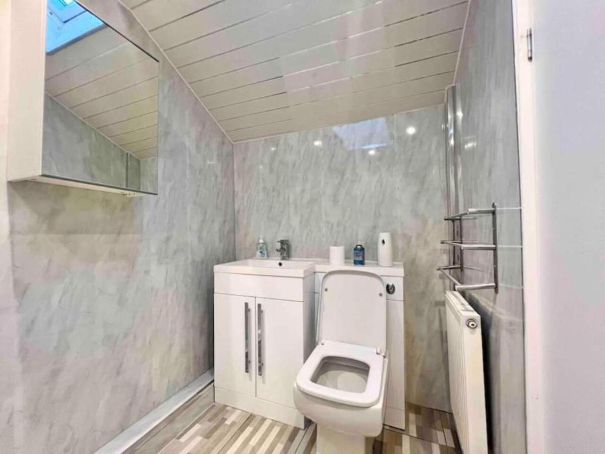 Spacious 3 Bedroom Home In Glasgow - Free Parking Dış mekan fotoğraf