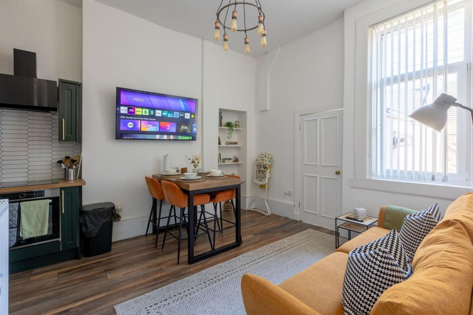 Spacious 3 Bedroom Home In Glasgow - Free Parking Dış mekan fotoğraf