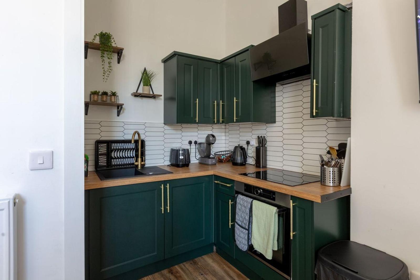 Spacious 3 Bedroom Home In Glasgow - Free Parking Dış mekan fotoğraf